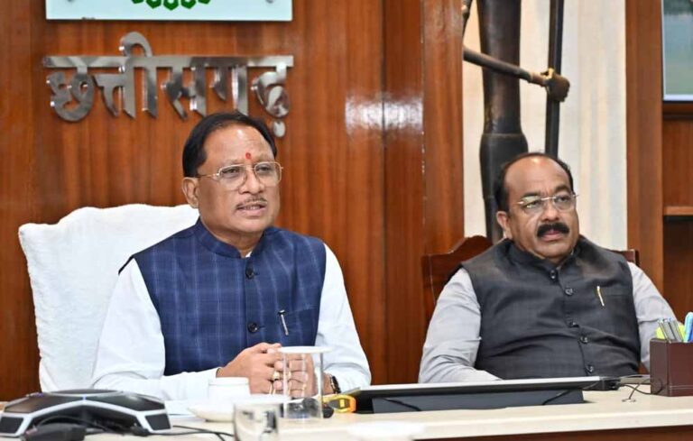 रायपुर : मुख्यमंत्री विष्णु देव साय ने सूरजपुर जिले में 211 करोड़ से अधिक के विकास कार्यों का लोकार्पण-भूमिपूजन