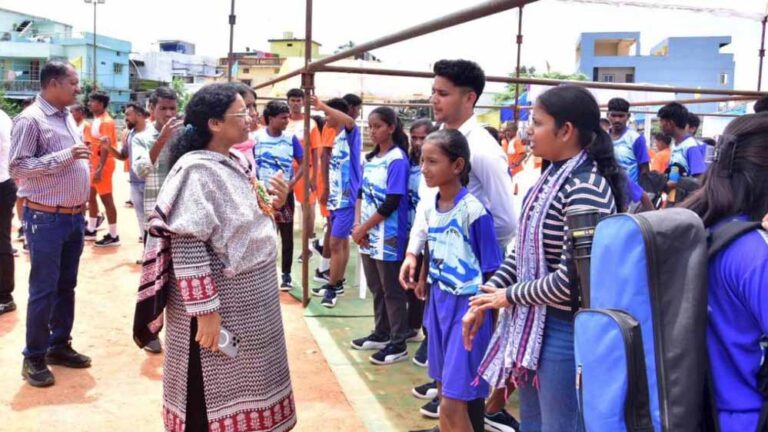 रायपुर : विधायक सुश्री उसेंडी ने 25वीं राज्य स्तरीय शालेय क्रीड़ा प्रतियोगिता का किया शुभारंभ