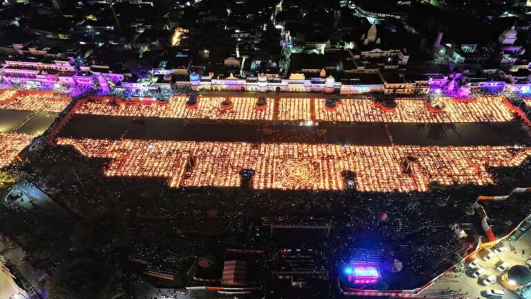 रिकॉर्ड बनाने को 32 हजार वालंटियर बिछायेंगे 28 लाख दीप