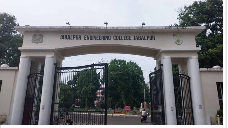 जबलपुर के छात्रों ने बनाया AI लाइ डिटेक्टर, स्टार्टअप के लिए दिए कई नए आइडिया