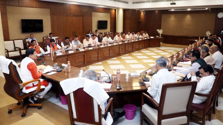 रांझी तहसील में 100 बिस्तर वाले कर्मचारी राज्य बीमा निगम के अस्पताल के लिए पांच एकड़ जमीन देने का फैसला