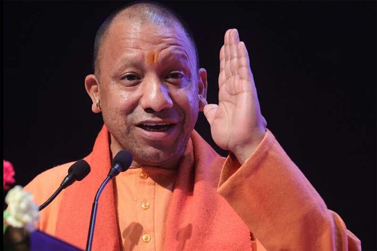लखनऊ में नई सौगात : सीएम योगी ने निर्वाचन आयोग भवन का किया भूमिपूजन