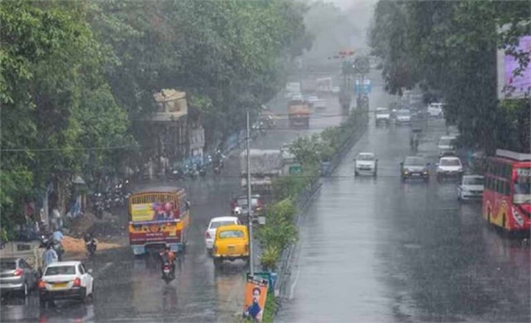 अगले 72 घंटे बेहद महत्वपूर्ण, IMD ने इन राज्यों में भारी बारिश और तूफानी चेतावनी जारी