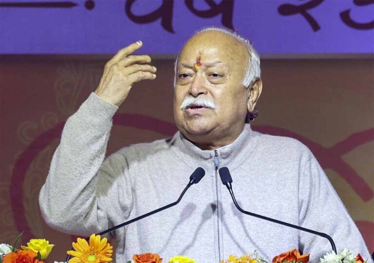 मोहन भागवत का बयान: आरएसएस भाजपा के लिए कोई फैसला नहीं करता, संबंध केंद्र से बने हुए हैं