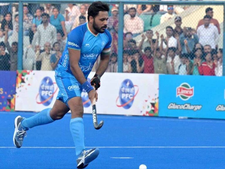 कप्तान हरमनप्रीत की हैट्रिक, भारत ने एशिया कप में चीन को हराया