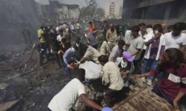 कटड़ा हादसा: 34 मृतकों की पहचान, परिजनों का रो-रोकर बुरा हाल