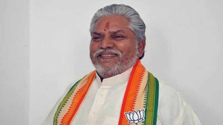 किसान सहकारी चौपाल एवं LED युक्त प्रचार वाहन का माननीय मंत्री, सहकारिता विभाग, डाॅ॰ प्रेम कुमार ने किया उद्घाटन