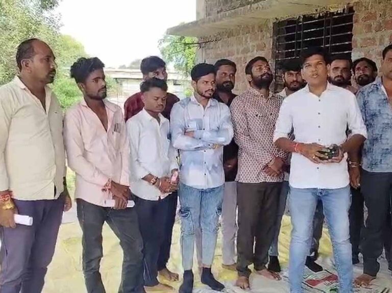 शाजापुर में 14 अगस्त को तिरंगा यात्रा का आयोजन, गांव-गांव जाकर दे रहे न्योता