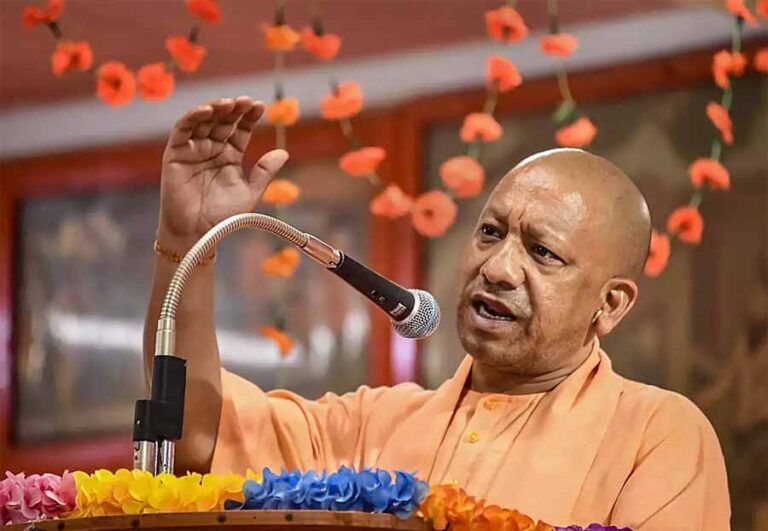 हर खिलाड़ी समाज का हीरो, राष्ट्र के प्रति समर्पण की प्रेरणा: सीएम योगी