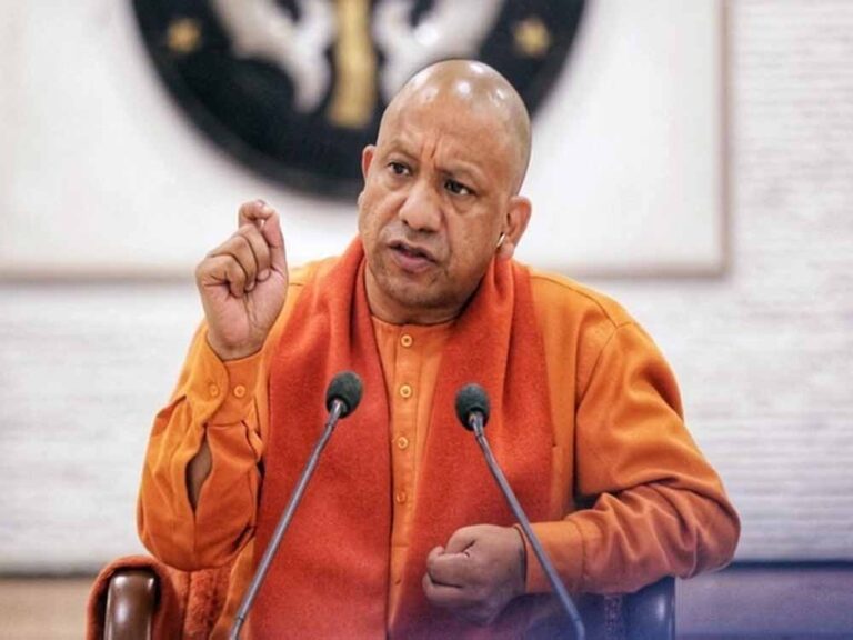 1 सितंबर से योगी सरकार का बड़ा कदम: बिना हेलमेट बाइकर्स को नहीं मिलेगा पेट्रोल