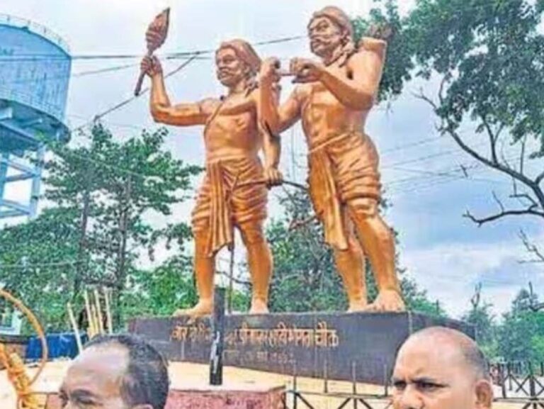 हजारीबाग में हुआ बड़ा विवाद, शहीद नीलांबर-पीतांबर की प्रतिमा तोड़ी