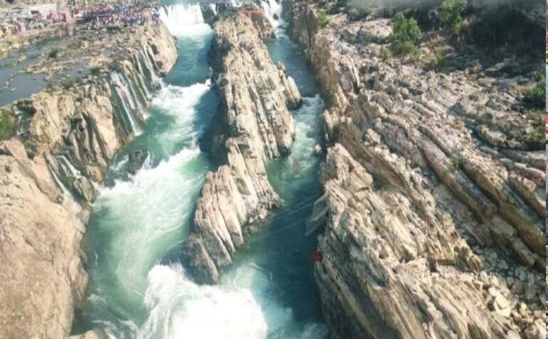 विश्व धरोहर बनने की कगार पर भेड़ाघाट और लम्हेटाघाट, 2200 करोड़ साल पुरानी चट्टानें बनेंगी पहचान