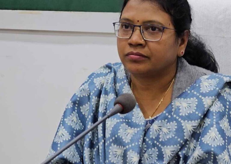 गौरेला पेंड्रा मरवाही : फ्लैगशिप योजनाओं के क्रियान्वयन में लक्ष्य के अनुरूप प्रगति लाने के निर्देश