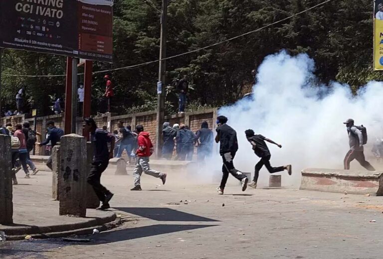 मेडागास्कर में बिजली-पानी की किल्लत से भड़के युवा, सरकार के खिलाफ बगावत में 22 की मौत