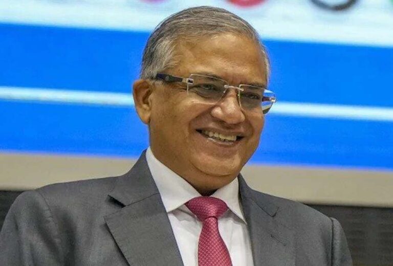 चुनावी तैयारियों की समीक्षा को लेकर चीफ इलेक्शन कमिश्नर एक्शन में, आयोग की अहम बैठक आज
