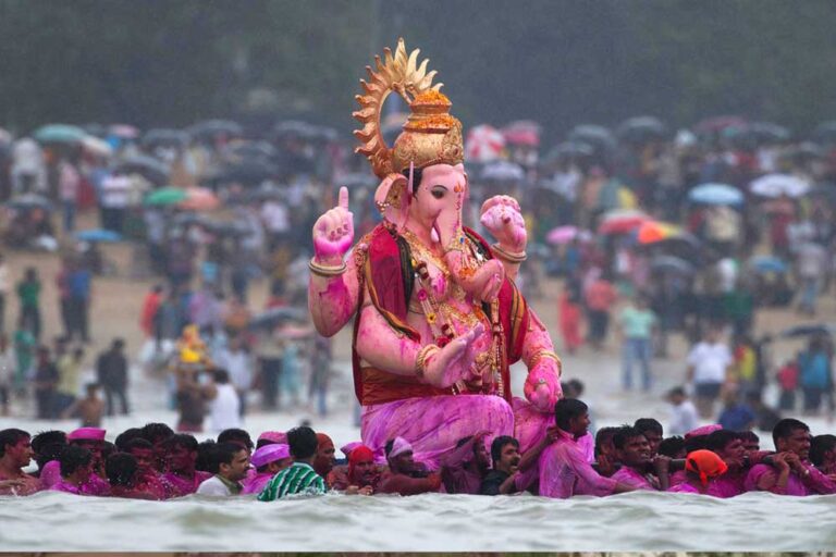 अनंत चतुर्दशी 2025: बप्पा को विदाई देने का शुभ मुहूर्त और विसर्जन समय