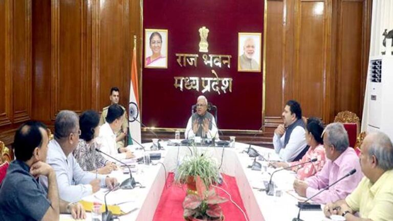 पीएम जनमन योजना में सरकार के साथ समाज भी जुड़े : राज्यपाल पटेल