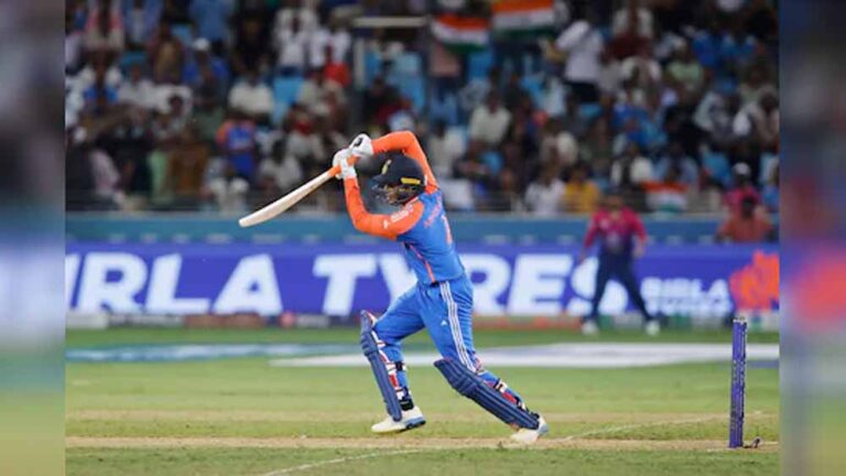 पहली गेंद पर छक्का! अभिषेक शर्मा ने बनाया इतिहास, ऐसा पहले कभी नहीं हुआ