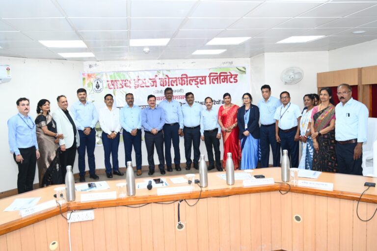 एसईसीएल मुख्यालय के 7 कर्मियों को भावभीनी विदाई दी गयी