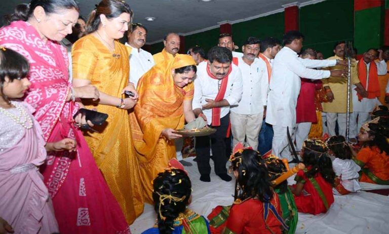 उपमुख्यमंत्री शर्मा ने नवरात्रि महापर्व पर कन्या पूजन कर प्रदेशवासियों की खुशहाली की कामना की