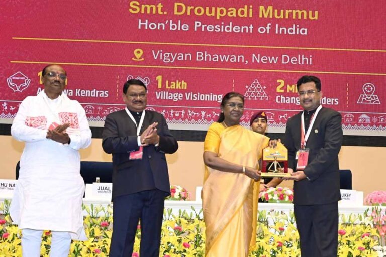 राष्ट्रपति ने छत्तीसगढ़ को किया सम्मानित: आदि कर्मयोगी अभियान और पीएम जनमन योजना में सर्वश्रेष्ठ प्रदर्शन करने वाला राज्य घोषित
