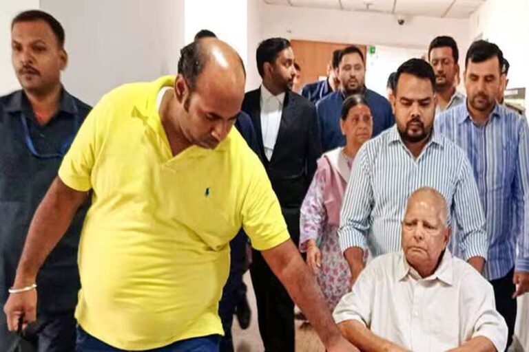 IRCTC घोटाले में लालू परिवार पर शिकंजा, कोर्ट ने तय किए धोखाधड़ी और भ्रष्टाचार के आरोप