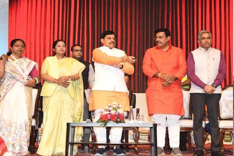 स्वच्छता के लिए बने वातावरण से अब शहरों और प्रदेशों में साफ-सफाई के लिए बढ़ी प्रतिस्पर्धा : मुख्यमंत्री डॉ. यादव