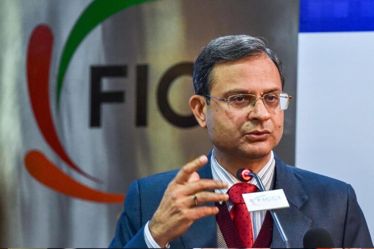 Trump Tariff का भारत पर असर नहीं, हमारी अर्थव्यवस्था मजबूत: RBI गवर्नर संजय मल्होत्रा