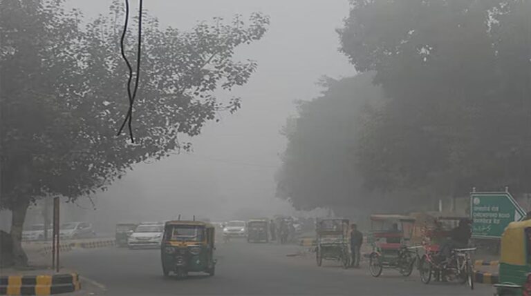 अरब सागर के लो प्रेशर का असर, मध्य प्रदेश के 12 जिलों में बारिश; मैहर में बिजली गिरने से 2 की मौत