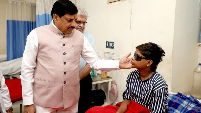 मुख्यमंत्री डॉ. यादव ने हमीदिया हॉस्पिटल में बच्चों और नागरिकों के स्वास्थ्य का हाल-चाल जाना