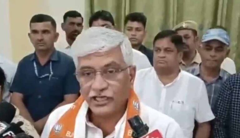 बंगाल में BJP सांसद पर हमला, मंत्री गजेंद्र सिंह ने महिलाओं की सुरक्षा पर उठाए सवाल