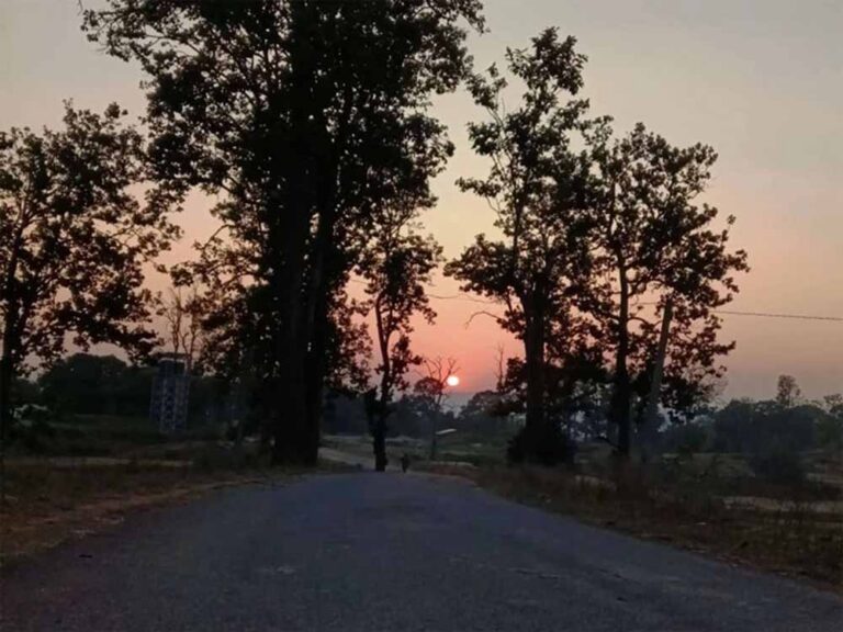 अंबिकापुर में मानसून विदाई के साथ ठंड की एंट्री, पारा 18.4°C तक गिरा