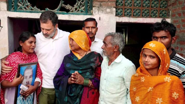 राहुल गांधी ने हरिओम के परिवार से मिलकर जताया दुख, हुए भावुक