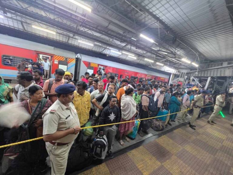रायपुर रेलवे स्टेशन पर आरपीएफ का सख्त एक्शन, IG-DIG भी मौके पर