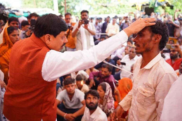 खंडवा हादसे में जलीं 11 चिताएं, CM मोहन और PM मोदी ने जताया शोक, मुआवजे का ऐलान