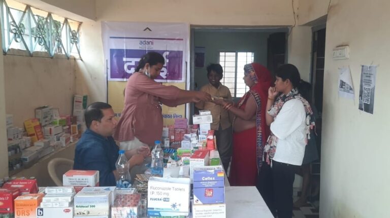अदाणी फॉउंडेशन ने किया मेगा हेल्थ कैंप का आयोजन