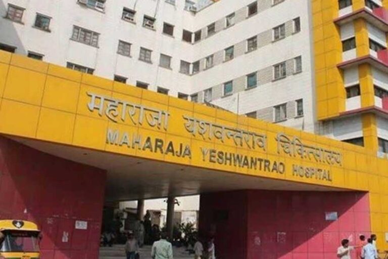 77 साल पुराना एमवाय अस्पताल अब खुद बीमार, PWD रिपोर्ट में खुलासा – सिर्फ 25 साल की बची उम्र