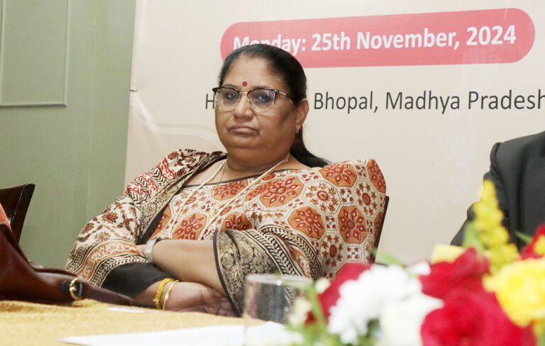 आंगनवाड़ी केन्द्रों में नियुक्ति प्रक्रिया शीघ्र पूर्ण करें : मंत्री सुश्री भूरिया