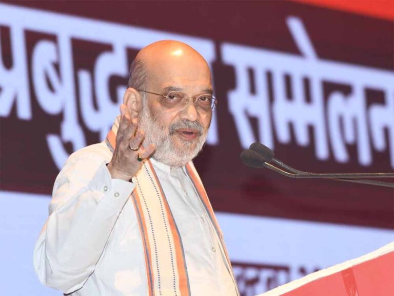 अमित शाह का कांग्रेस पर हमला: वोट चोरी के आरोपों पर खुला ज़ुबानी हमला