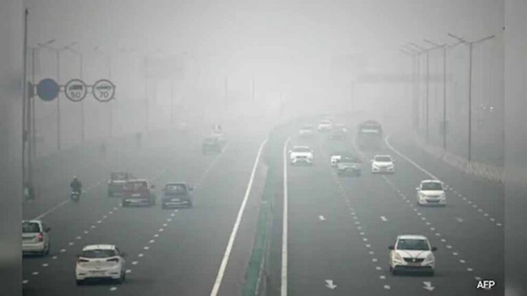 दिल्ली की हवा बनी जहरः सांस लेना हुआ मुश्किल, पंजाब-हरियाणा में भी बिगड़ा AQI स्तर
