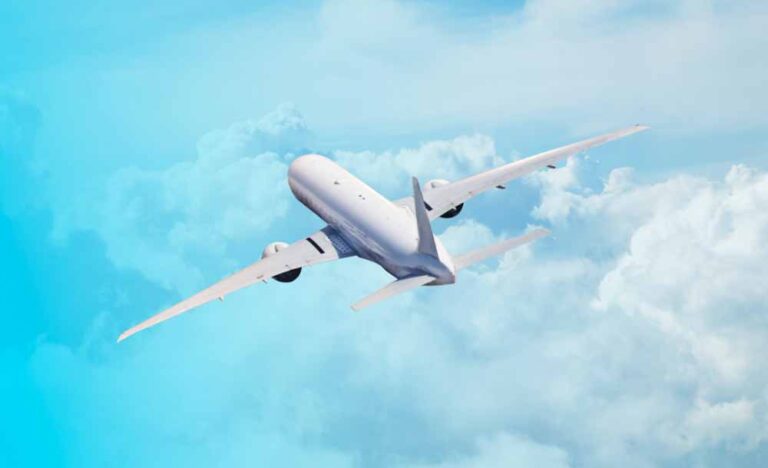 अमेरिका ने चीनी एयरलाइंस को लिया निशाने पर, जानें कौन सा कारण बना बैन की तैयारी की वजह!