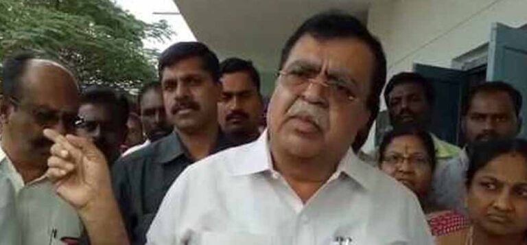क्या नमाज पढ़ने के लिए अब लेनी होगी अनुमति? कांग्रेस MLA का अपनी ही सरकार से तीखा सवाल