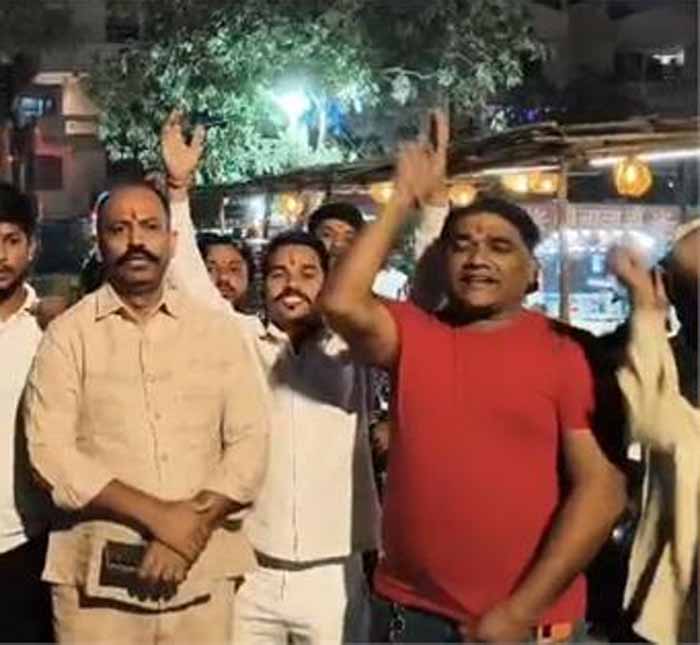 CM योगी पर अभद्र टिप्पणी से मचा बवाल, हिंदूवादी संगठन ने घेरा लड़की का घर