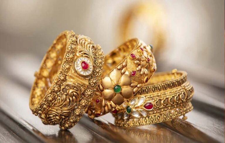 दिवाली के बाद सोना-चांदी सस्ता, चांदी ₹10,000 तक गिरी, सोने के दाम में भी बड़ी गिरावट