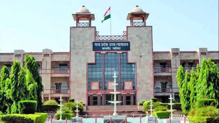 आयुर्वेदिक दवा निर्माता निराश: कोर्ट ने FIR खारिज करने की याचिका ठुकराई