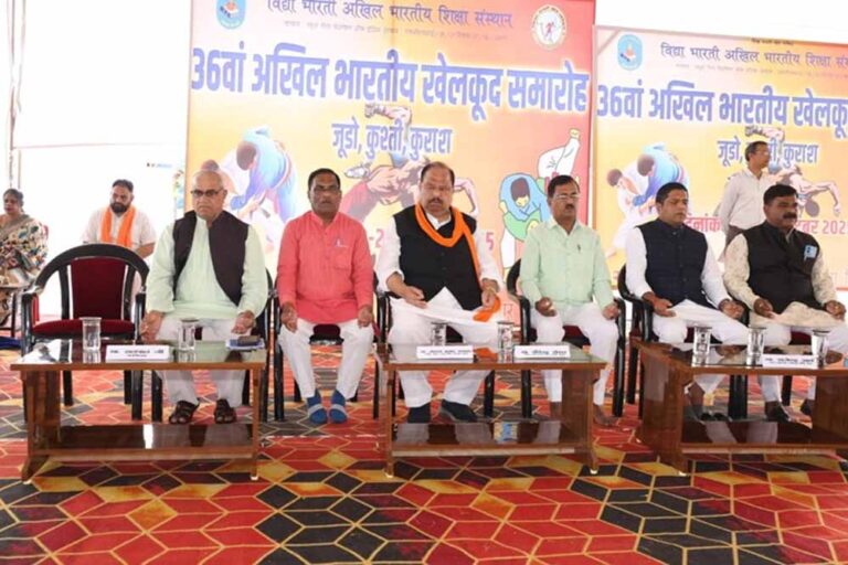 खिलाड़ी भारतीय खेलों को बढ़ावा दें : मंत्री काश्यप