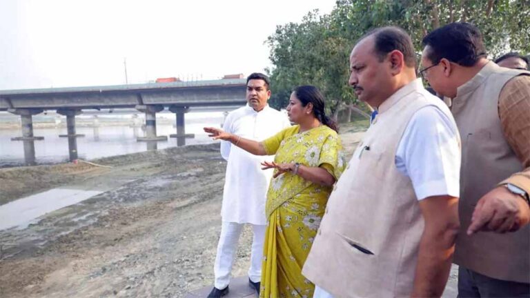 दिल्ली में छठ महापर्व की रौनक: CM रेखा गुप्ता ने कई घाटों का किया उद्घाटन