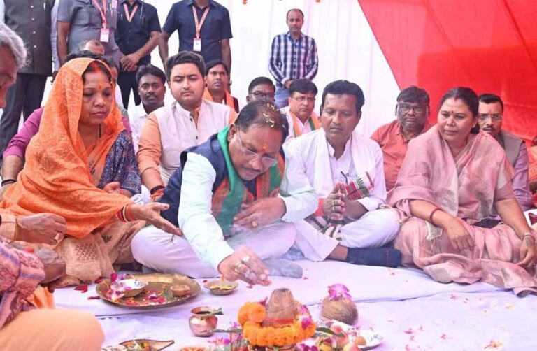 मुख्यमंत्री विष्णुदेव साय ने जशपुर जिले के फरसाबहार  में 40.89 करोड़ के 13 कार्यों का किया लोकार्पण एवं भूमिपूजन