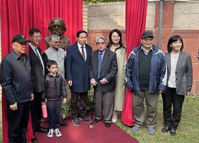 चीन में टैगोर की प्रतिमा का भव्य अनावरण, बीजिंग में गूंजा भारत का गौरव