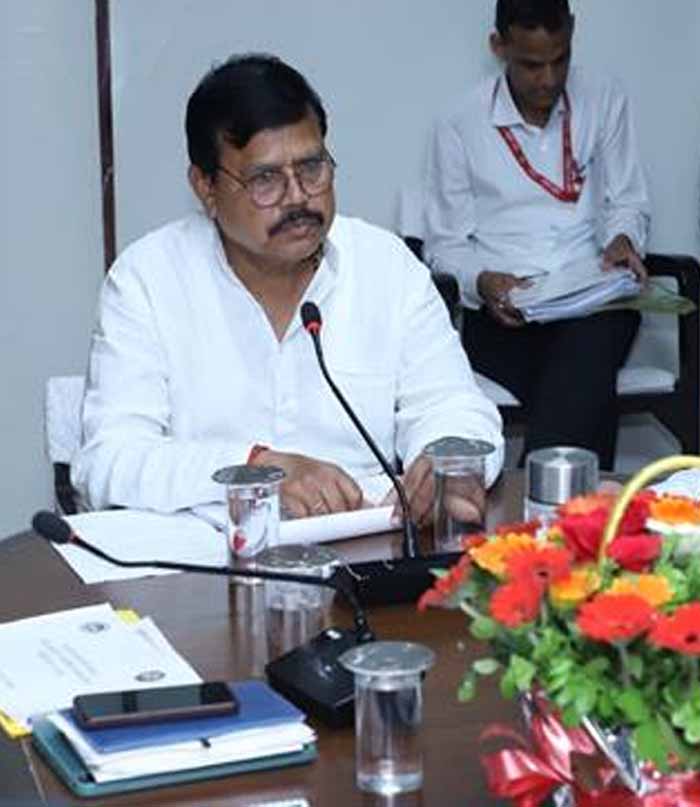 सिंहस्थ के कार्य निर्धारित समय-सीमा में पूर्ण करें एम.पी. ट्रांसको : मंत्री तोमर